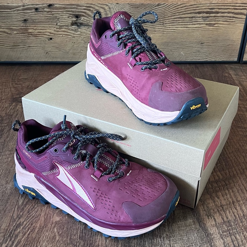 Altra Olympus 5 Waterproof Trail-Runner size 10.5 - LIKE NEW